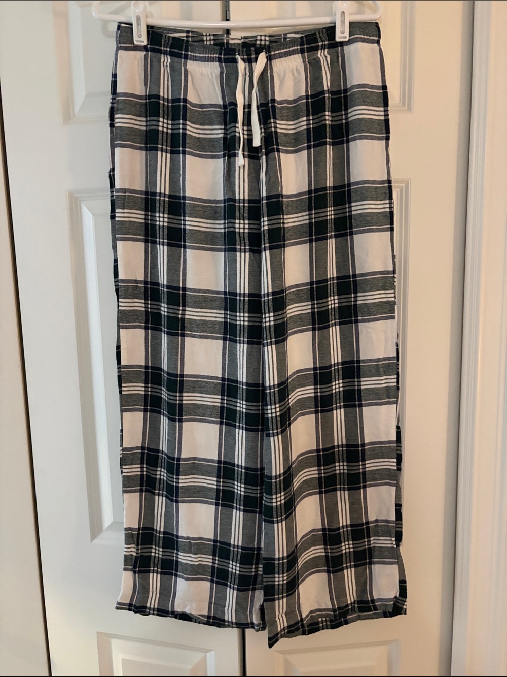 Maxi Plaid Drawstring Pajama pants in green and White